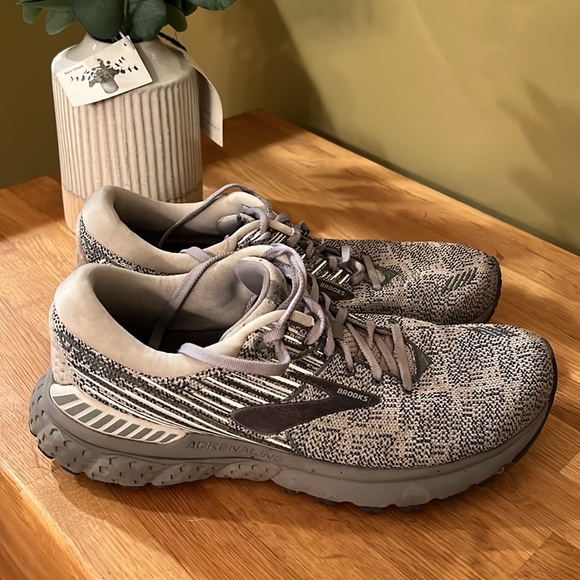 Brooks Mens Adrenaline GTS 19- Size 9.5 - Picture 3 of 9